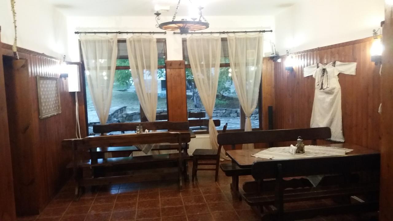 Chicho Tomovata Koliba Hotel Tryavna Exterior foto