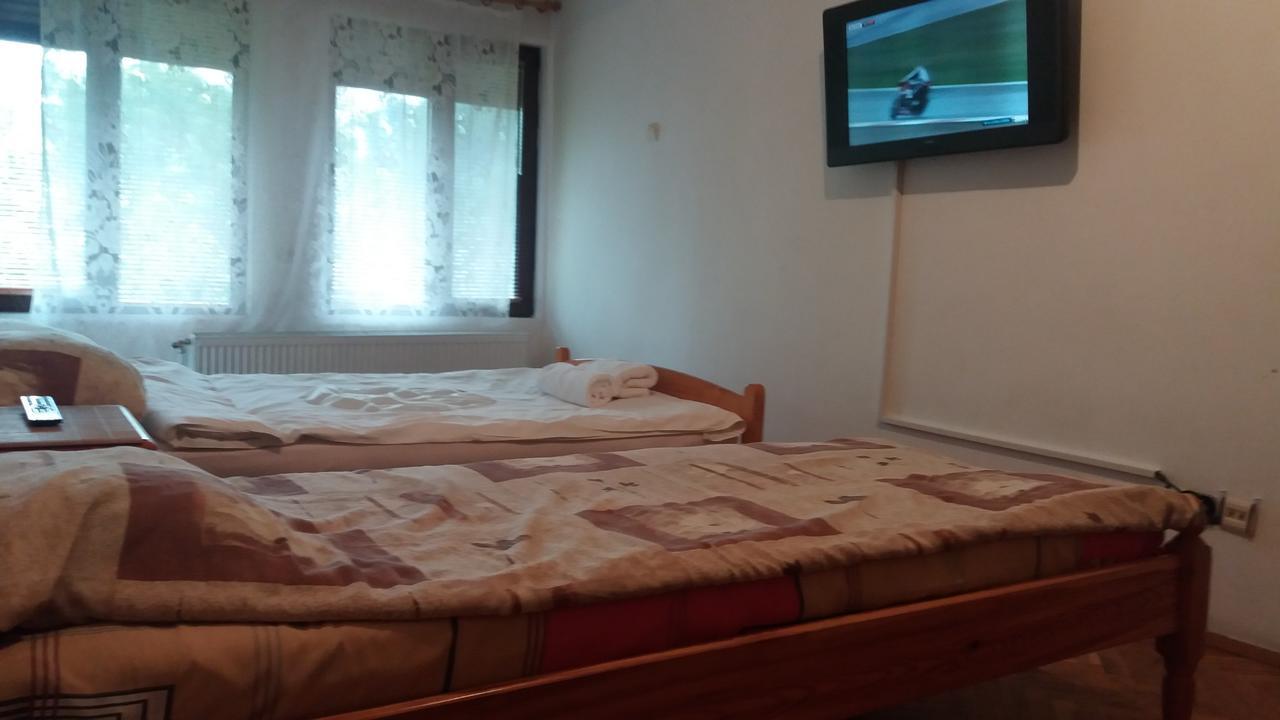 Chicho Tomovata Koliba Hotel Tryavna Exterior foto